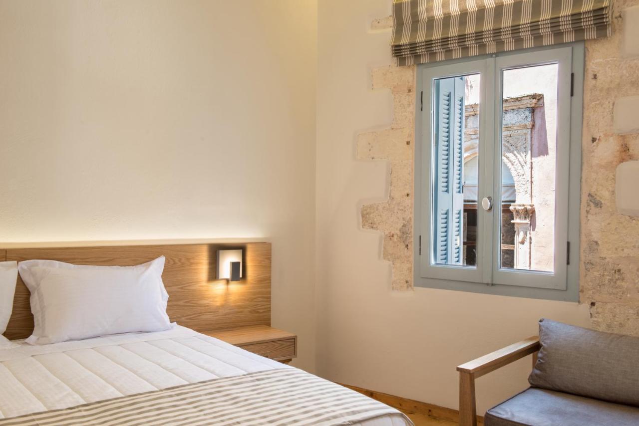 Hotel Off Hriszí Aktí Haniá Kültér fotó