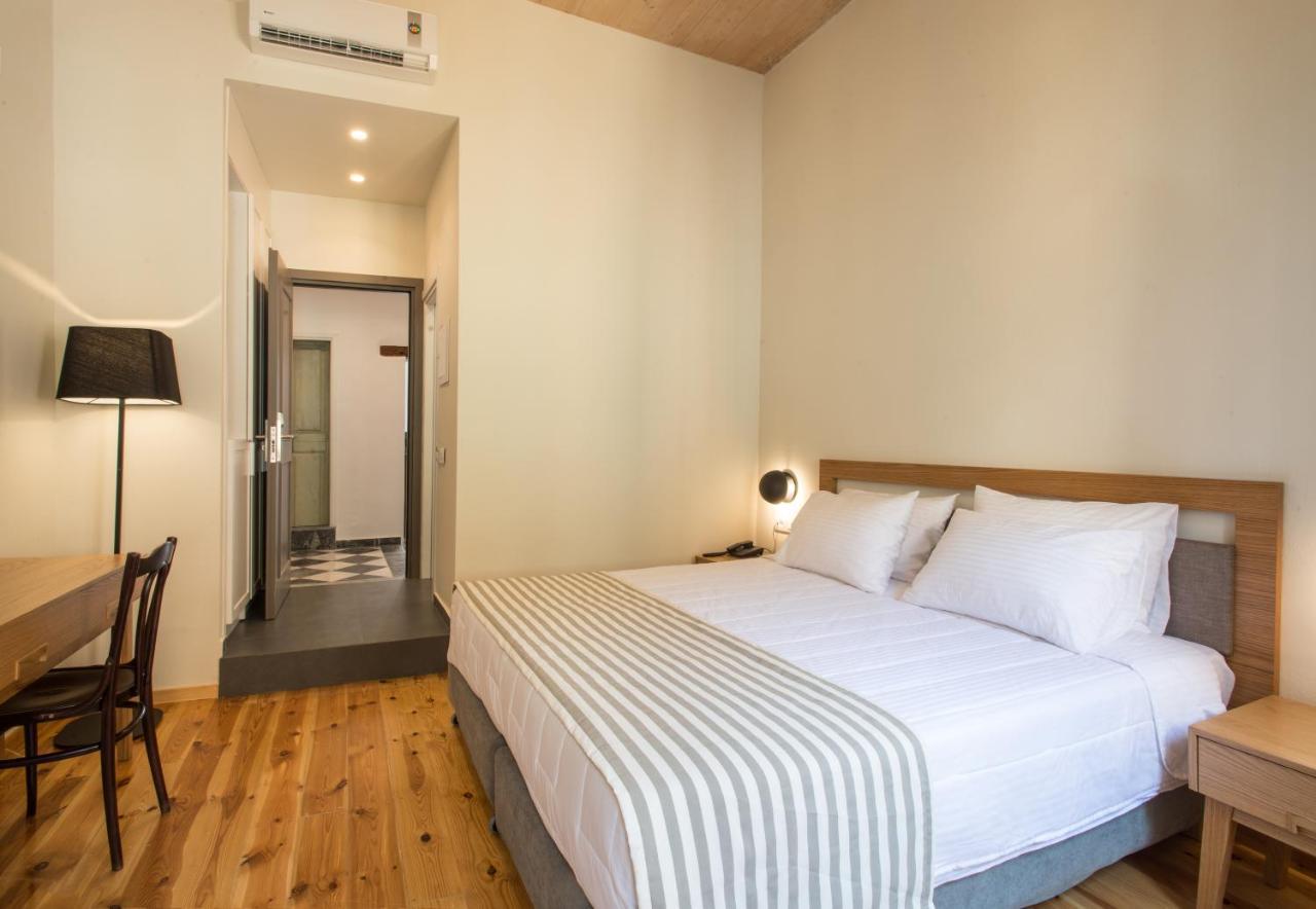 Hotel Off Hriszí Aktí Haniá Kültér fotó